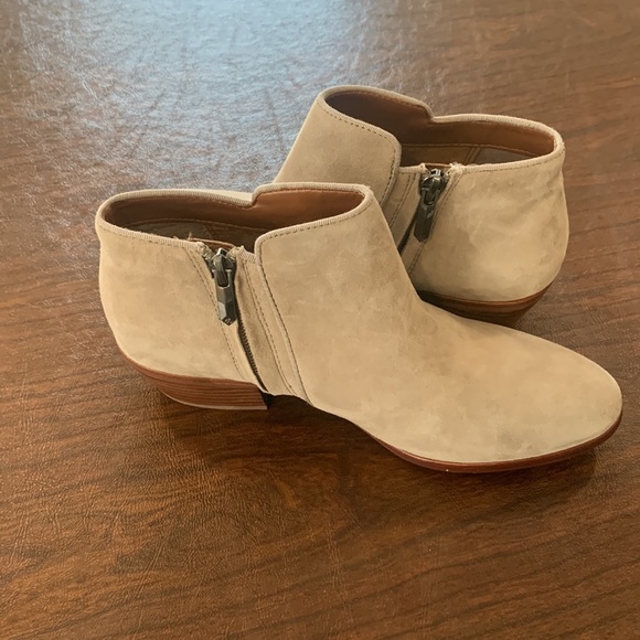 NWOT Sam Edelman Petty ankle boot leather suede putty sand - Picture 2 of 8